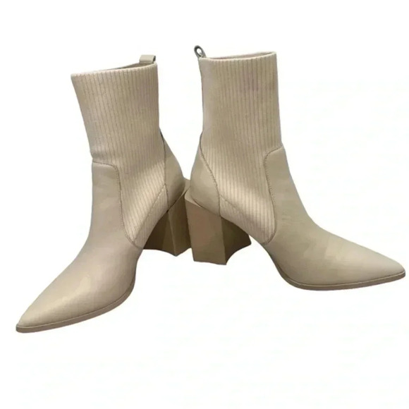 Steve Madden Shoes - Steve Madden, Cream and tan leather ankle boots with block heel. size 9